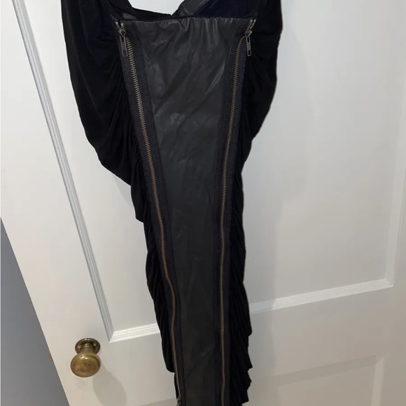 All saints dress with leather and zipper details so hot size 4 small - Picture 2 of 5